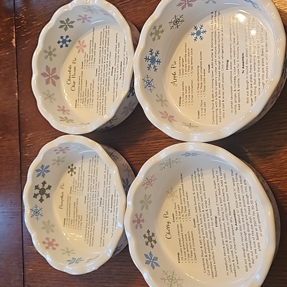 Temptations Bakeware pie plates set of 4 - Picture 3 of 8